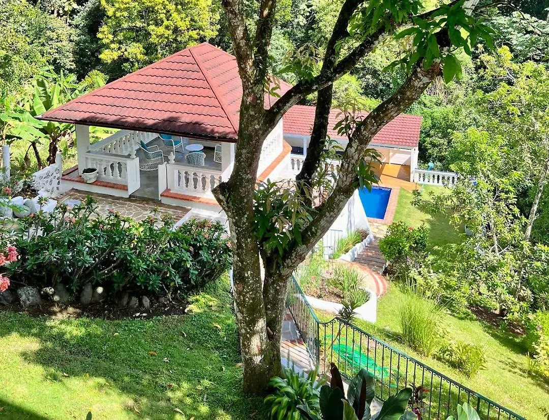 Traditional Villa For Up To 16 Guest In Jarabacoa